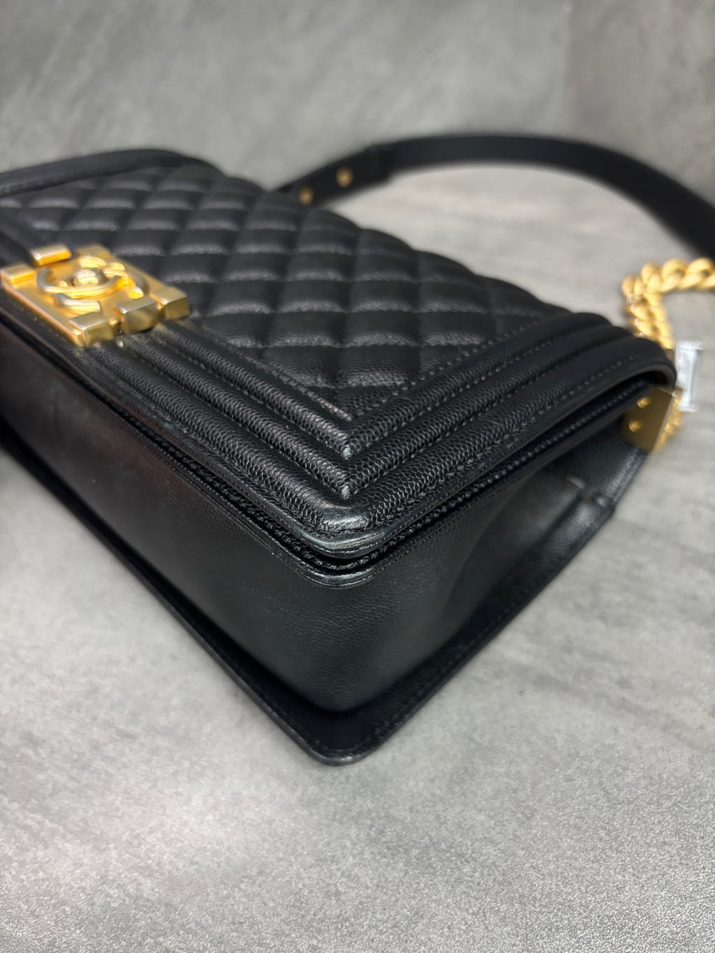 Chanel Le Boy Medium 2022 Chip Black with Gold Hardware Pebbled Lambskin Original Condition