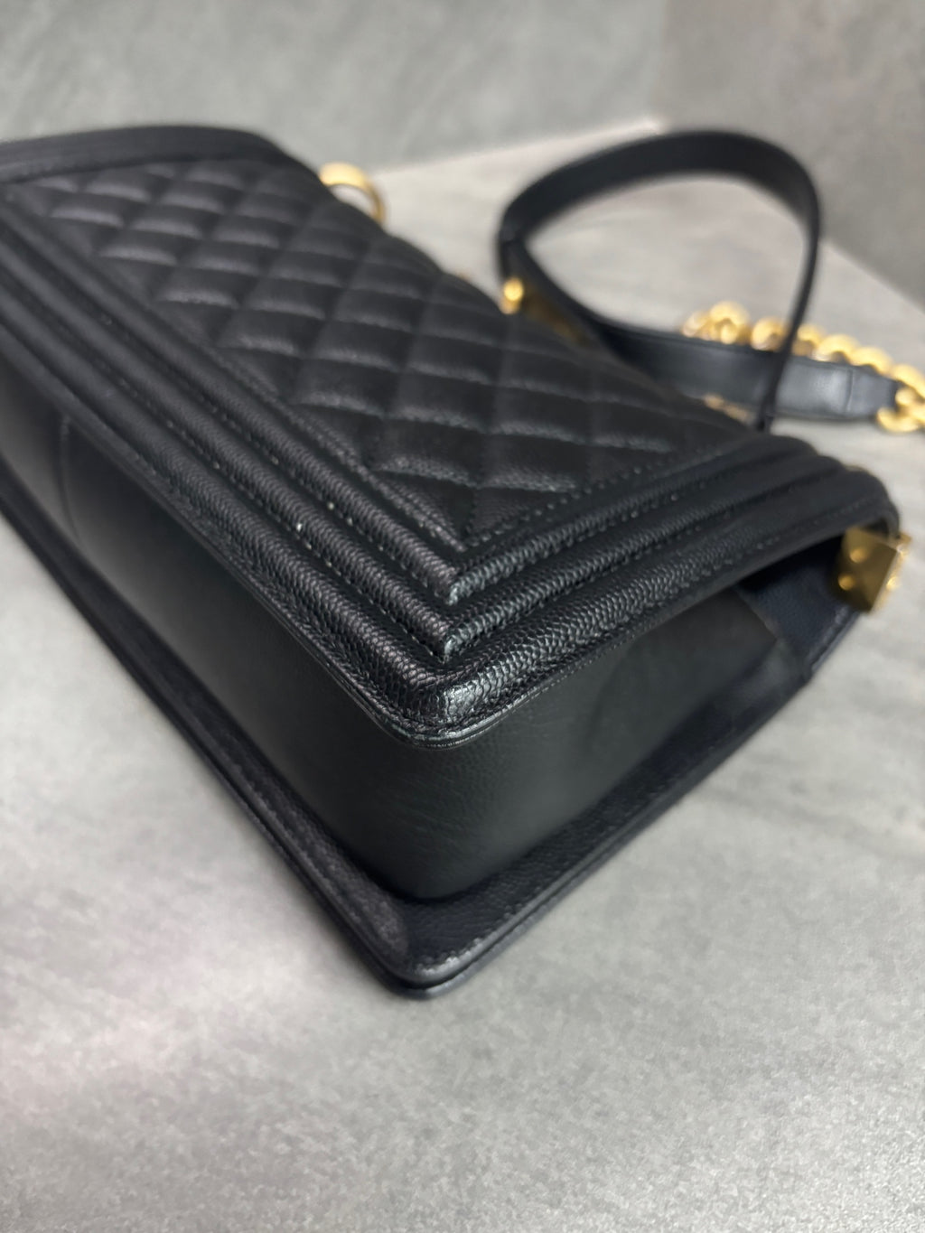 Chanel Le Boy Medium 2022 Chip Black with Gold Hardware Pebbled Lambskin Original Condition