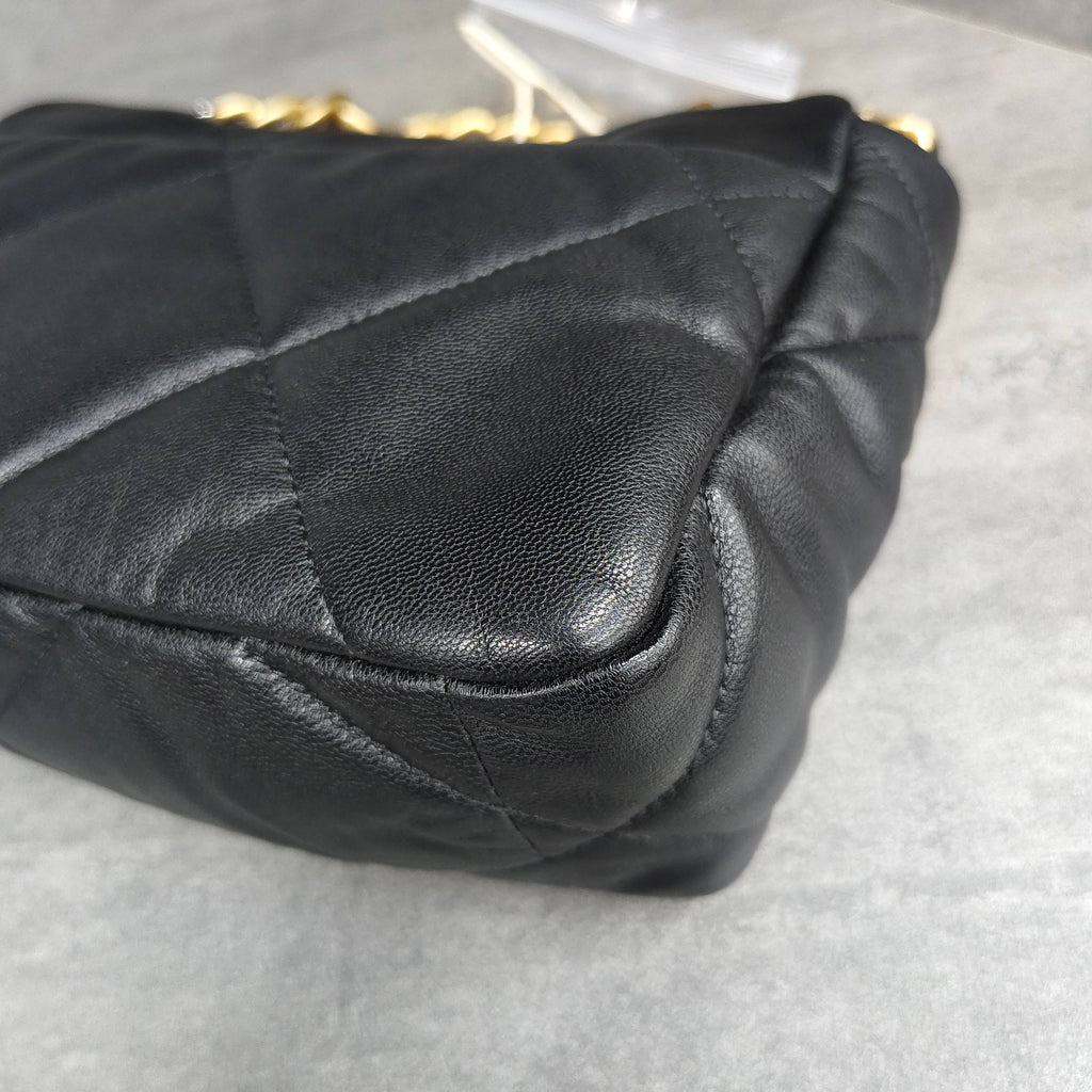 CHANEL 19 Bag Small Black and Gold Lambskin Shoulder Crossbody Bag with Card 30 Opening