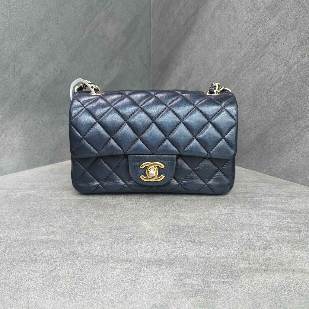 CHANEL Classic Flap Card Holder Mini Black Lambskin Gold Hardware Chain Bag 23 Series