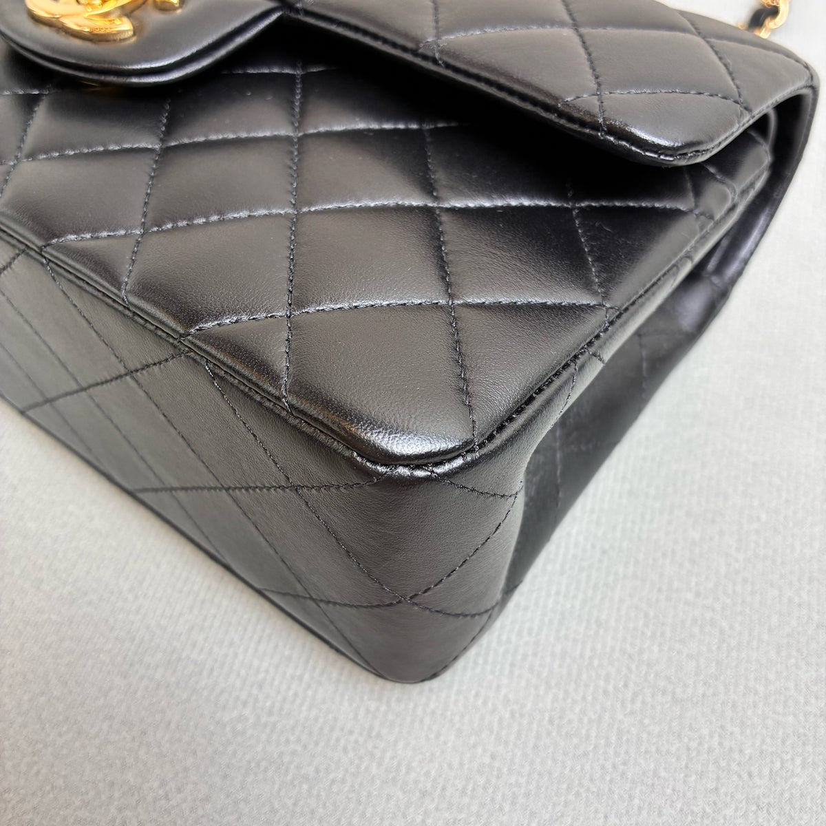 Chanel CF Black Gold Lambskin 23Y Chip Version August Full Set Chain Bag Classic Quilted Gold Logo
