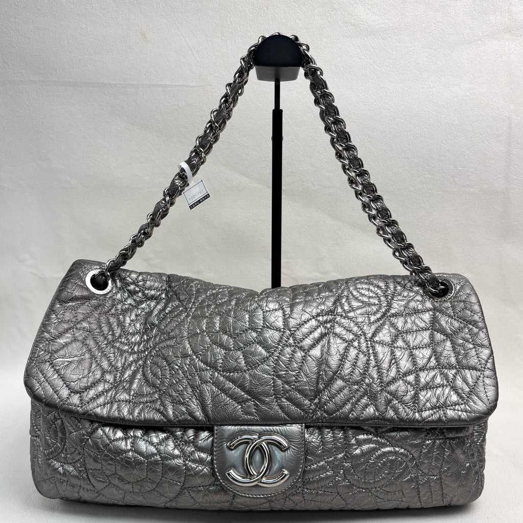 Chanel Vintage Silver Glazed Embossed Leather Classic Flap Airport Shoulder Bag with Chain