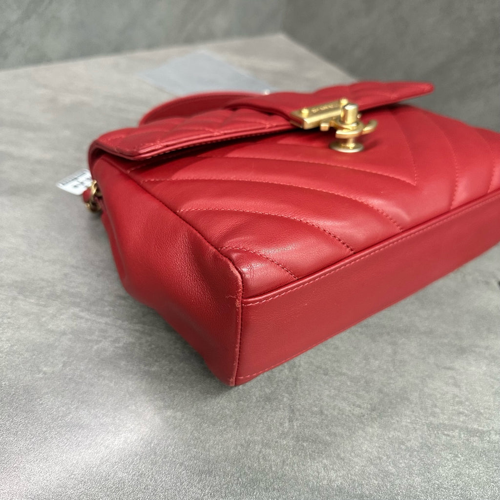 CHANEL Red Gold Chevron Calfskin Handbag
