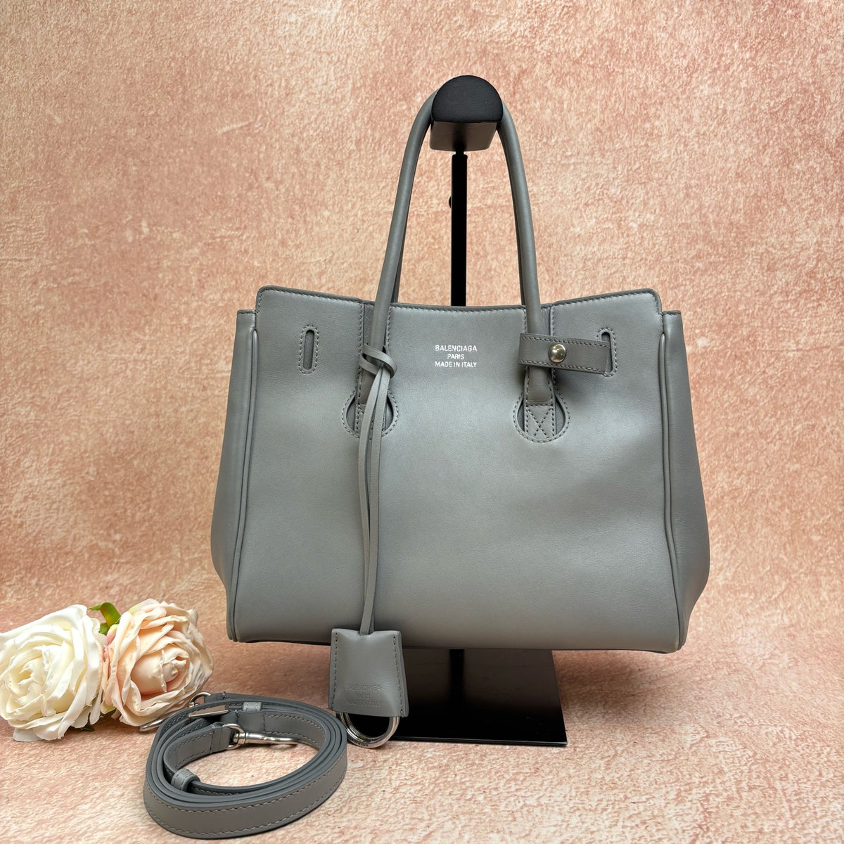 Balenciaga Hampton Carry All Tote Elephant Grey Cowhide Leather Hand & Crossbody Bag