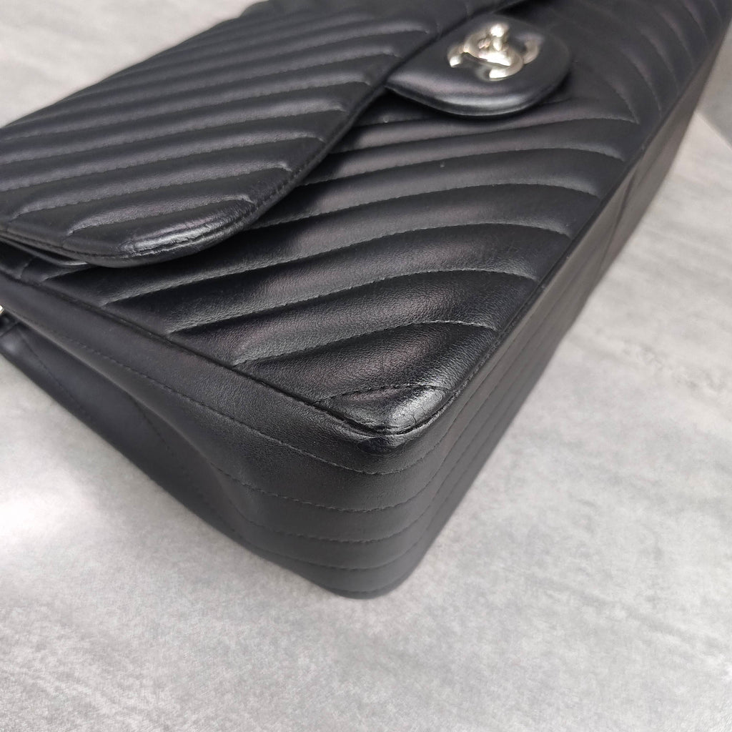 CHANEL Classic Flap Jumbo Chevron Lambskin Black Silver Hardware 22 Series with Card