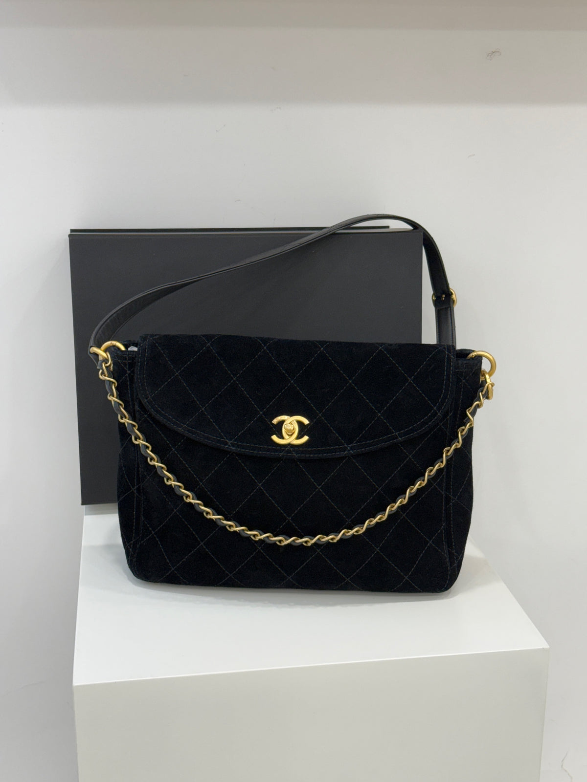 Chanel 26C Suede Messenger Bag with Authenticity Chip, Black with Gold Hardware, Lightweight Durable, Large Capacity Fits iPad