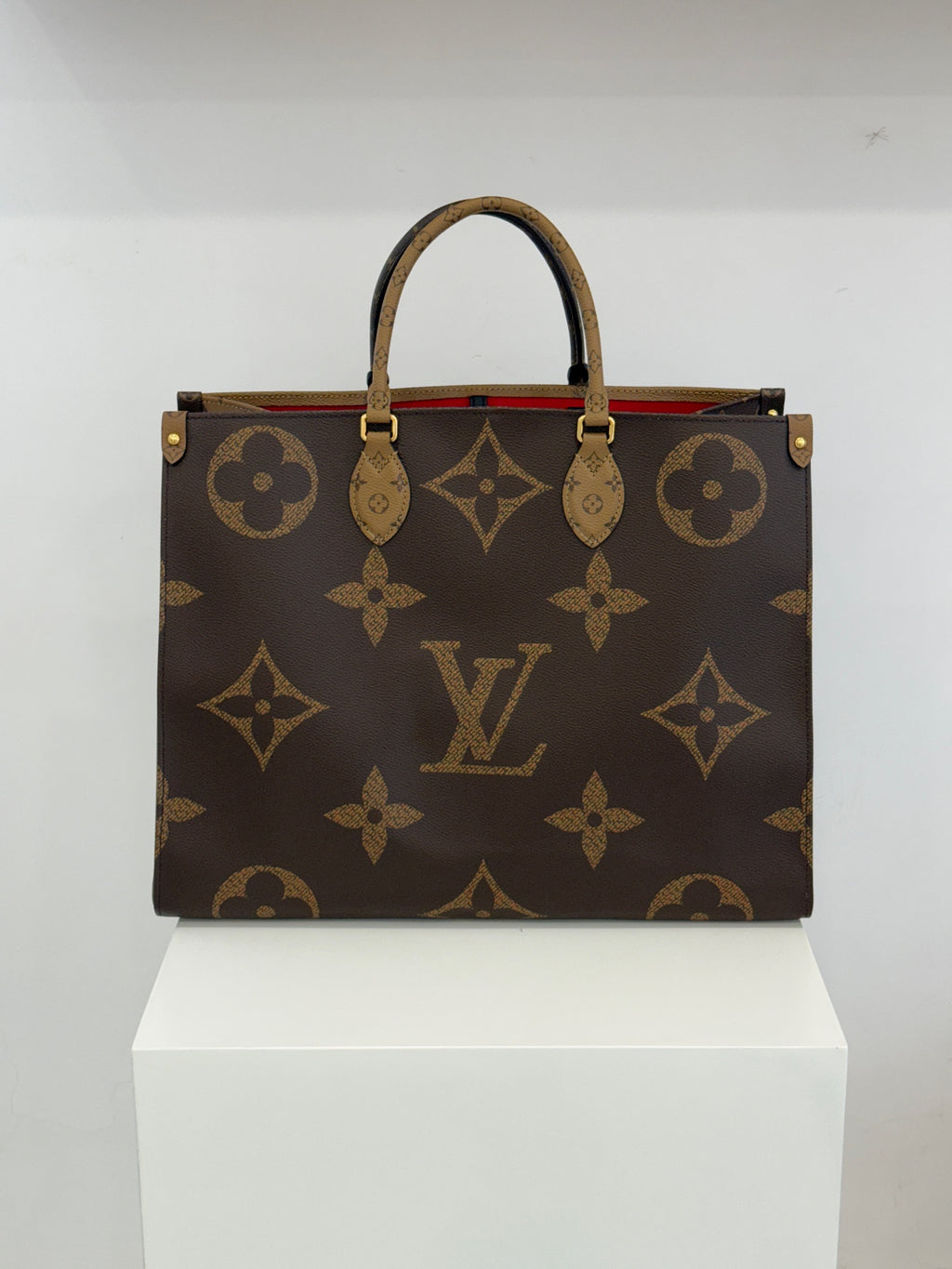 Louis Vuitton M44576