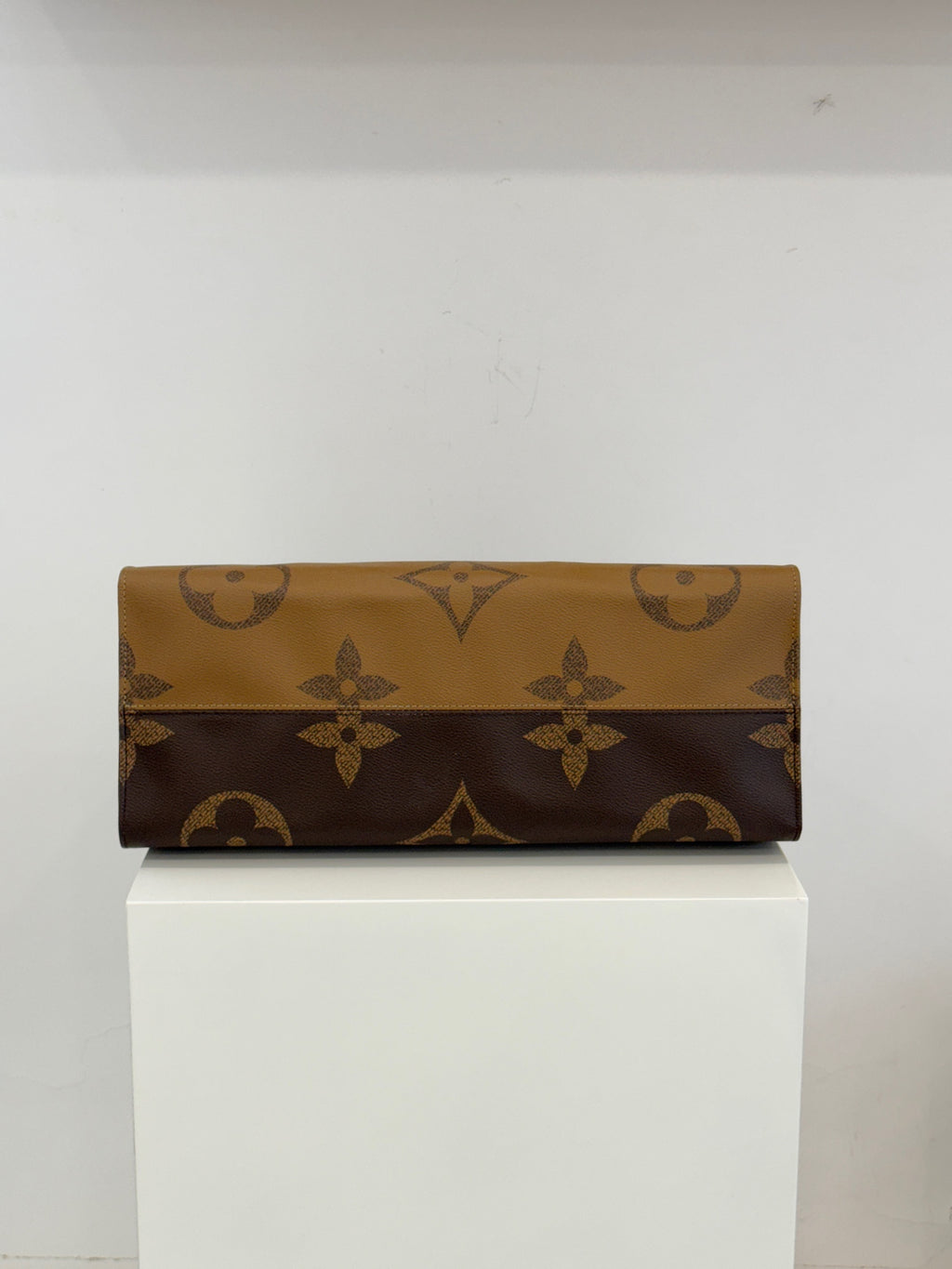Louis Vuitton M44576