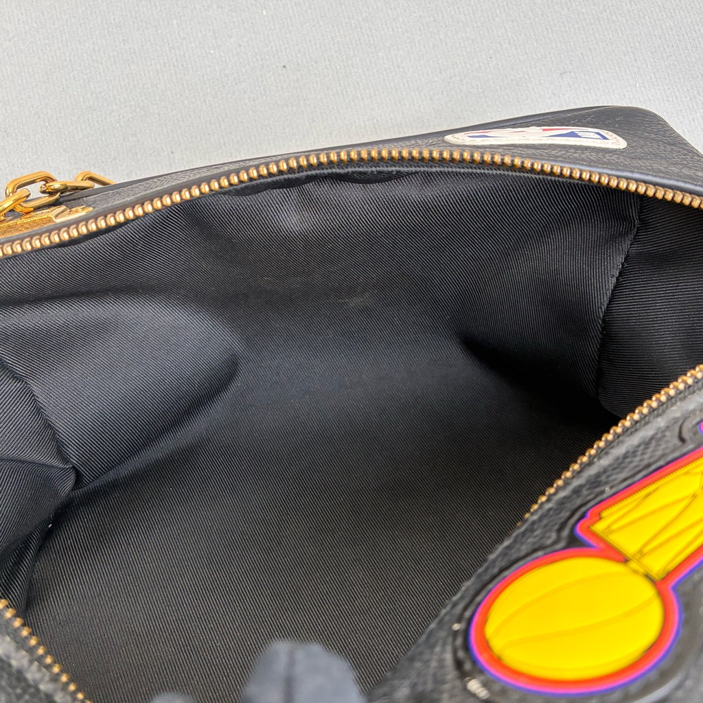 Louis Vuitton NBA Collaboration Black Monogram Toiletry Bag NBA Collaboration Chip Version Size 23*12