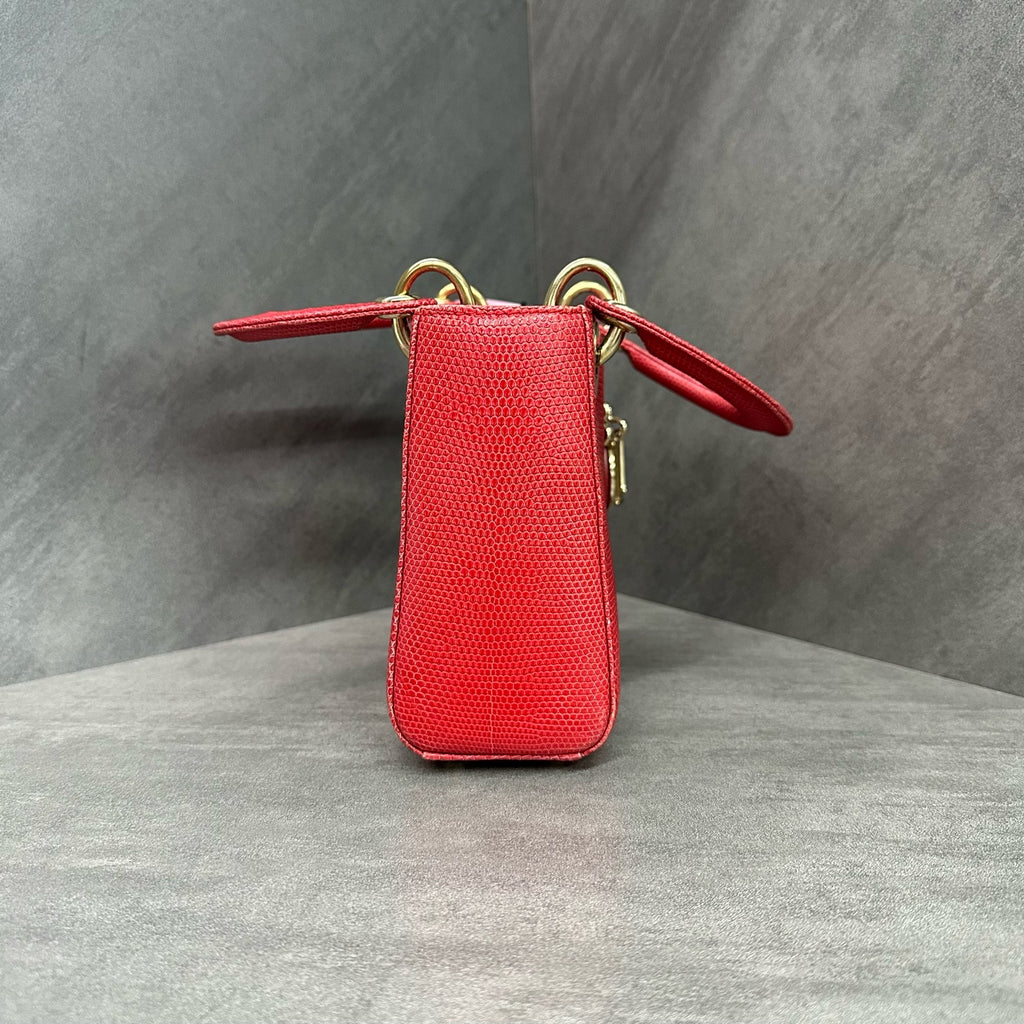 Dior Lady Dior, red lizard skin, gold hardware, three-grid, small size, 17*15*7cm, 2016 serial code