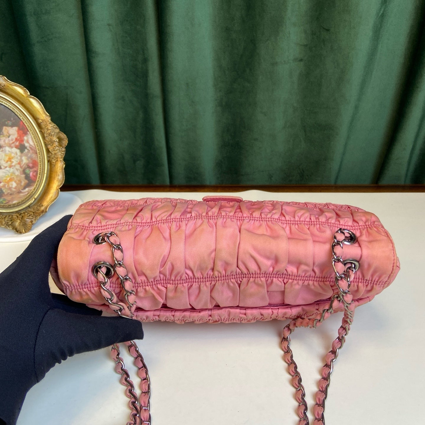 Prada Pink Pleated Chain Bag! Pink pleated parachute material shoulder underarm crossbody chain bag, paired with a silver lock. Size: 23*15.