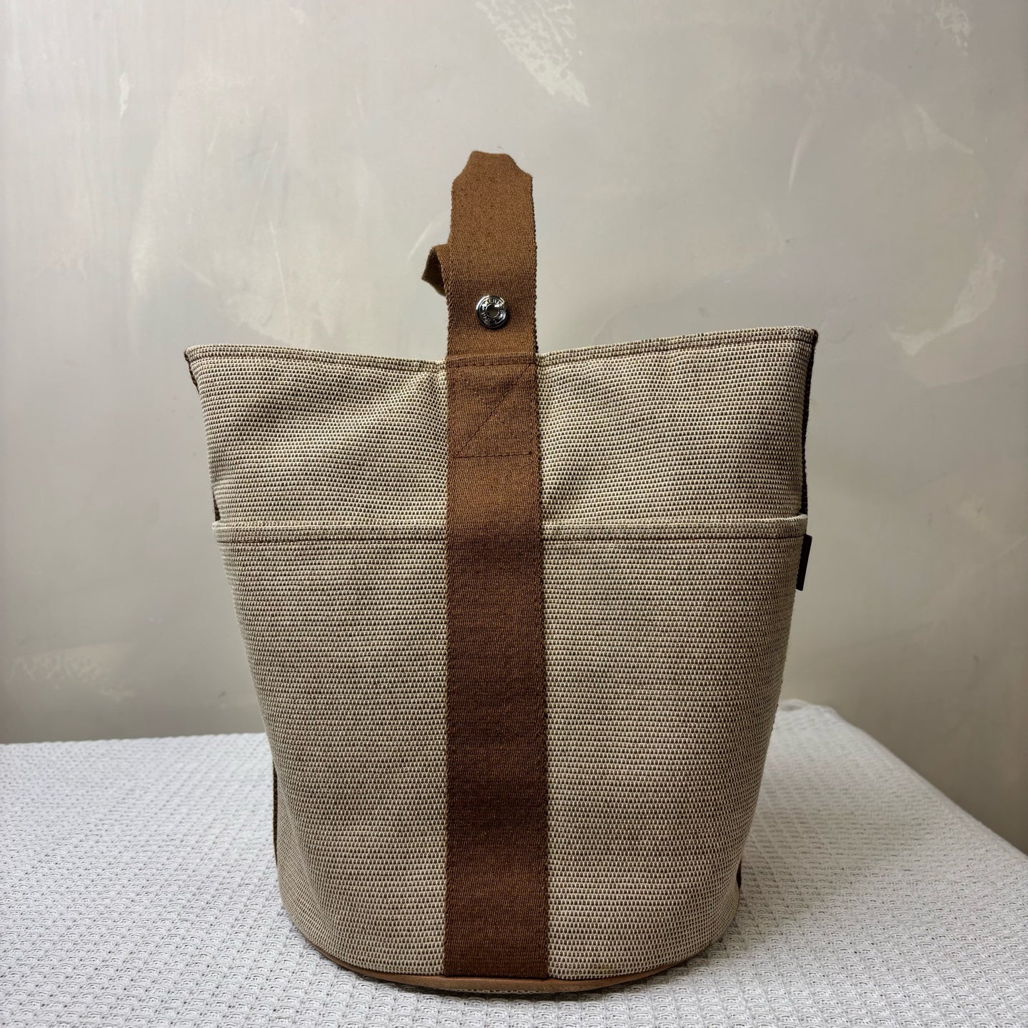 Hermes Canvas Vegetable Basket Water Bucket Bag in Rice Zong Color, 99% New, Size 22.5*27.