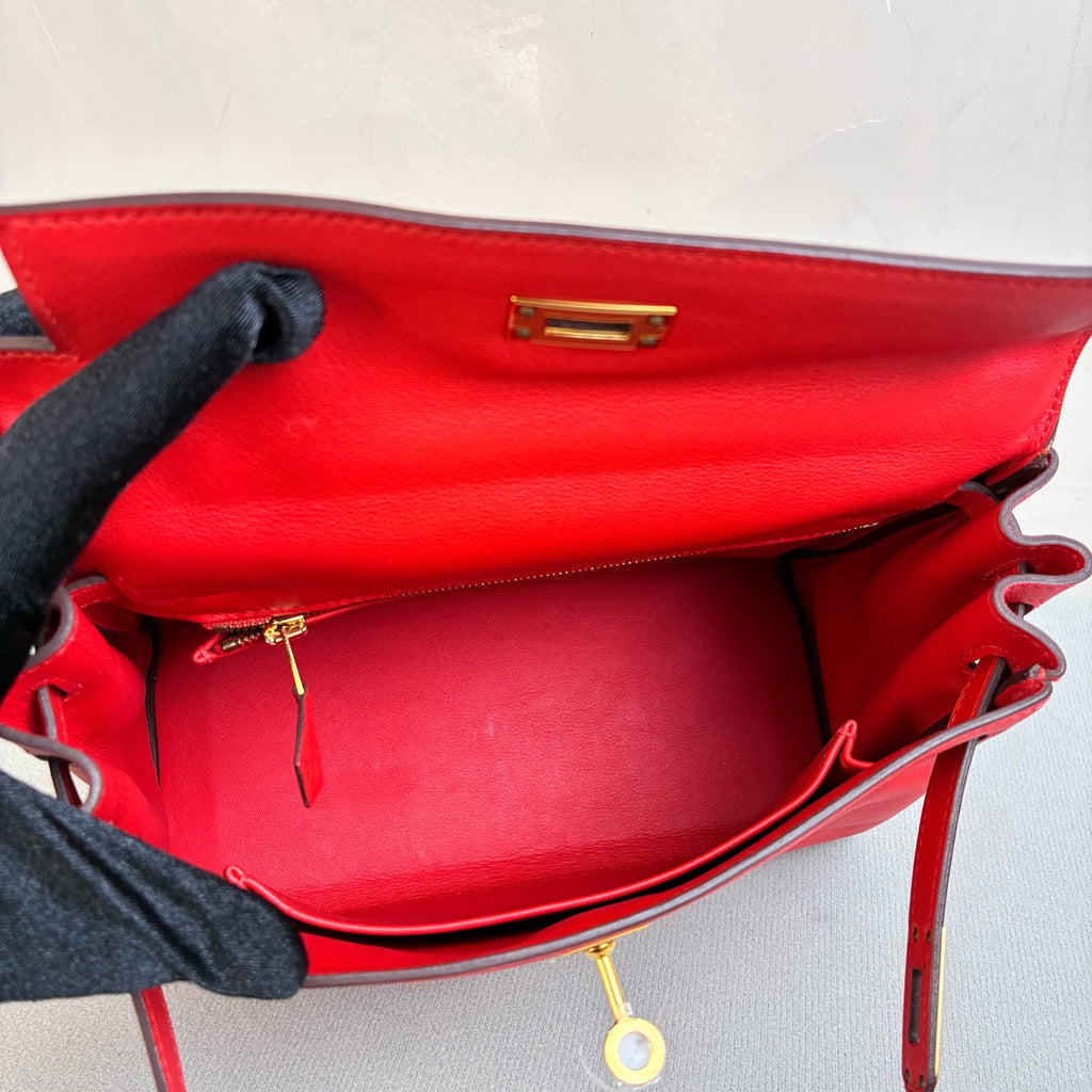 Hermès Kelly 25 A Stamp Tomato Red with Gold Hardware, Swift Leather, 99% New, Size 18*23 cm