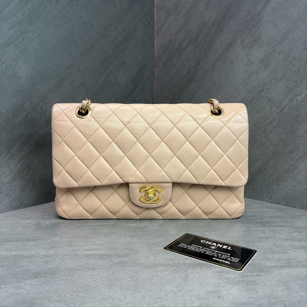 Chanel CF Medium Beige Lambskin, 15-series with authenticity card, structured shape, in stock at favorable price