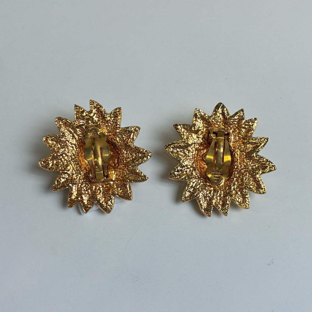 Chanel Lion Head Vintage Earrings 99% New Size 4.5*4.5