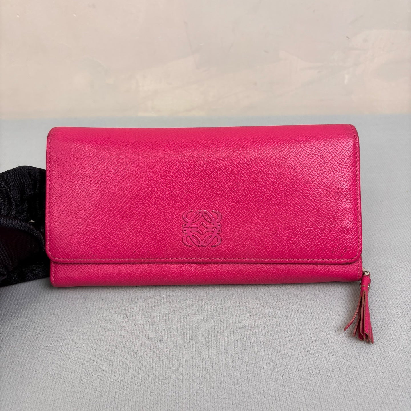 Loewe Pink Long Wallet Calfskin 98% New Size 19.5*9.5