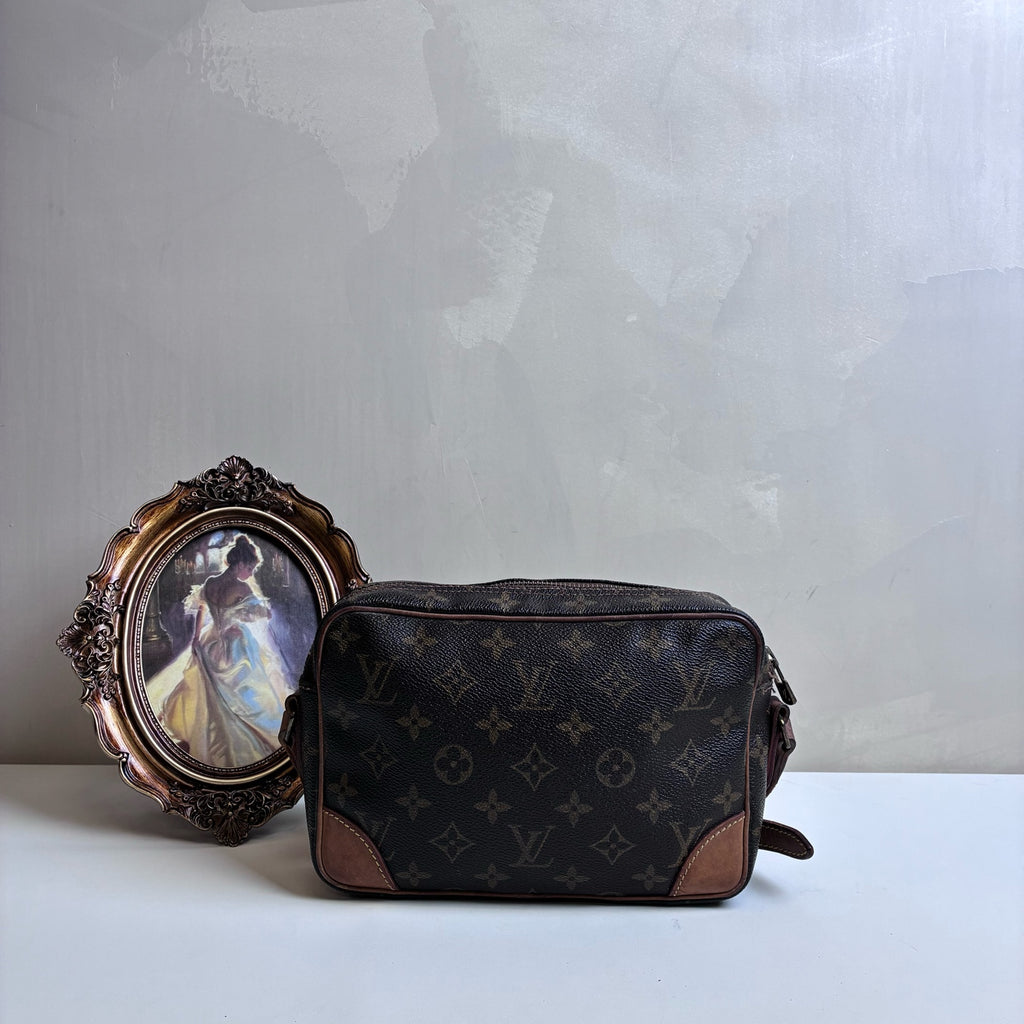 Louis Vuitton Vintage Monogram Camera Bag 1988 Shoulder Bag 98% New Size: 23*14 Coated Canvas