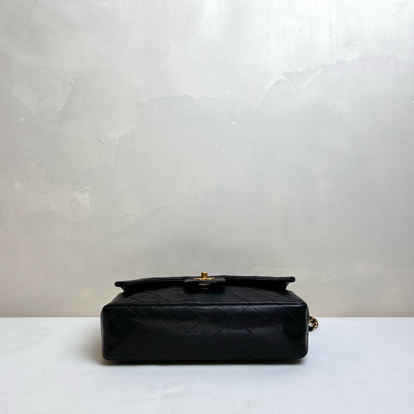 Chanel CF Medium Black and Gold Lambskin Chain Bag Classic Diamond Pattern Black and Gold Color Hardware Size 23*15