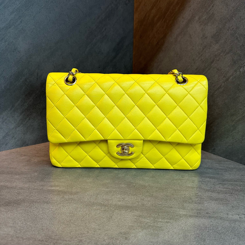 Chanel cf medium size yellow golden buckle sheepskin chain bag, 15, three-dimensional opening type, clean inside