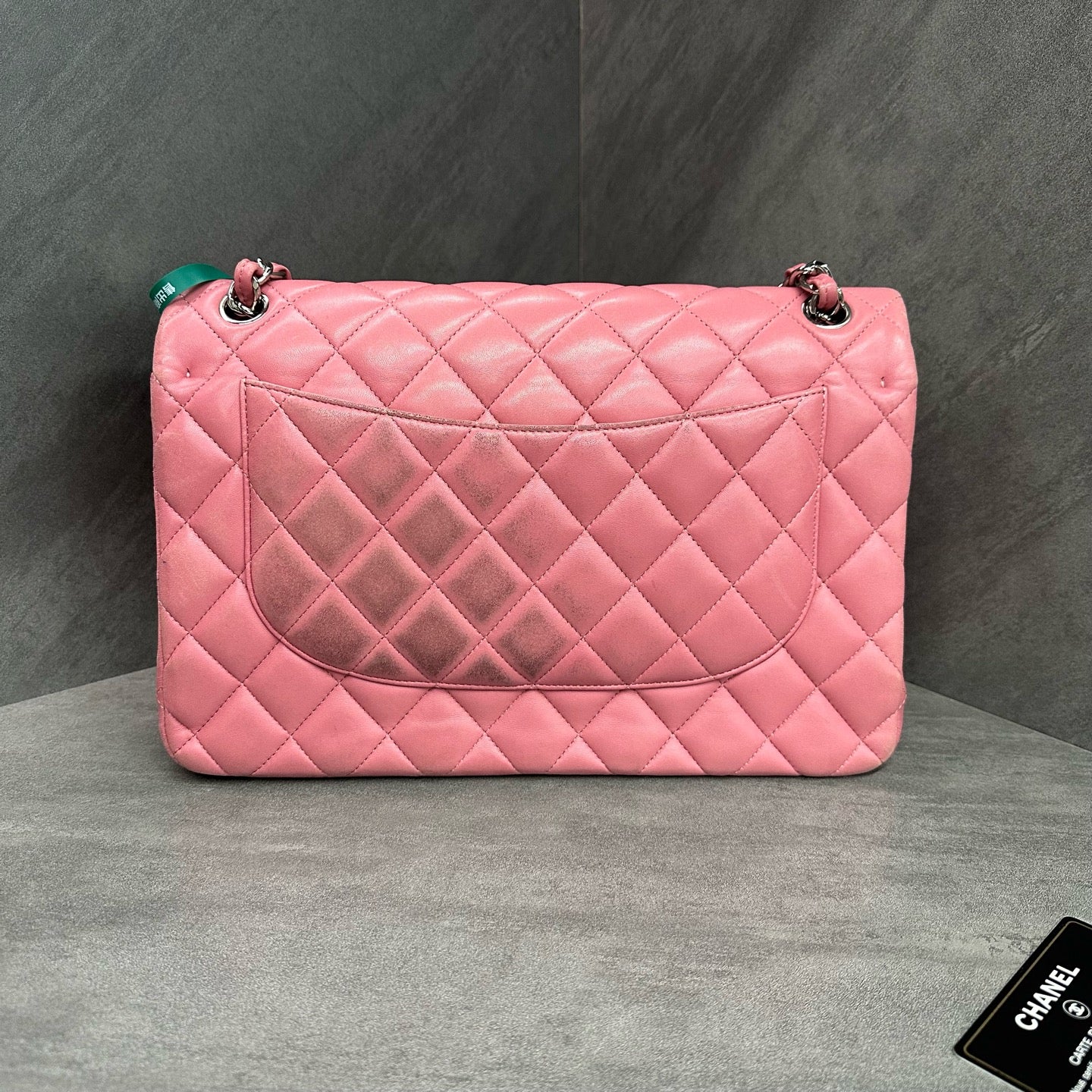 Chanel cf jumbo pink and silver sheepskin chain bag, 18 openings, card bag type, three-dimensional, clean inside