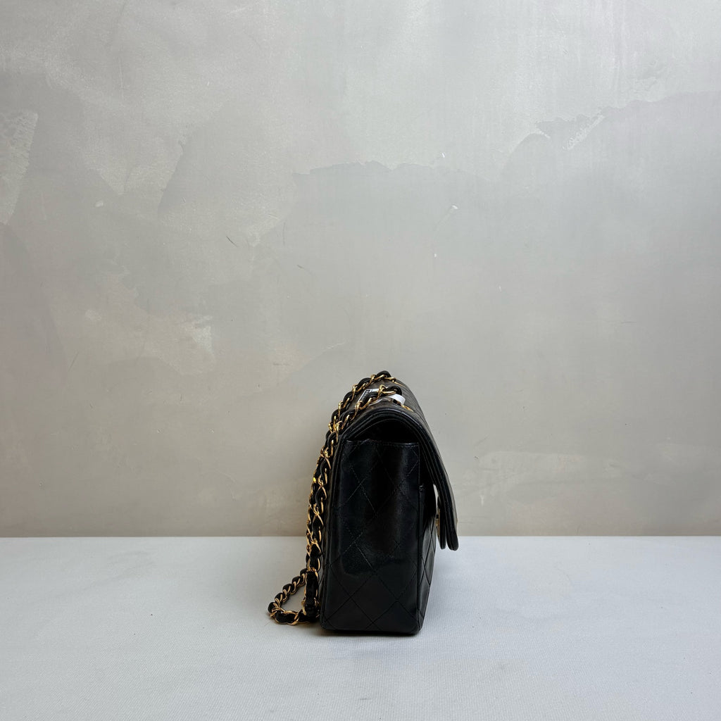 Chanel CF Medium Black and Gold Lambskin Chain Bag Classic Diamond Pattern Black and Gold Color Hardware Size 23*15