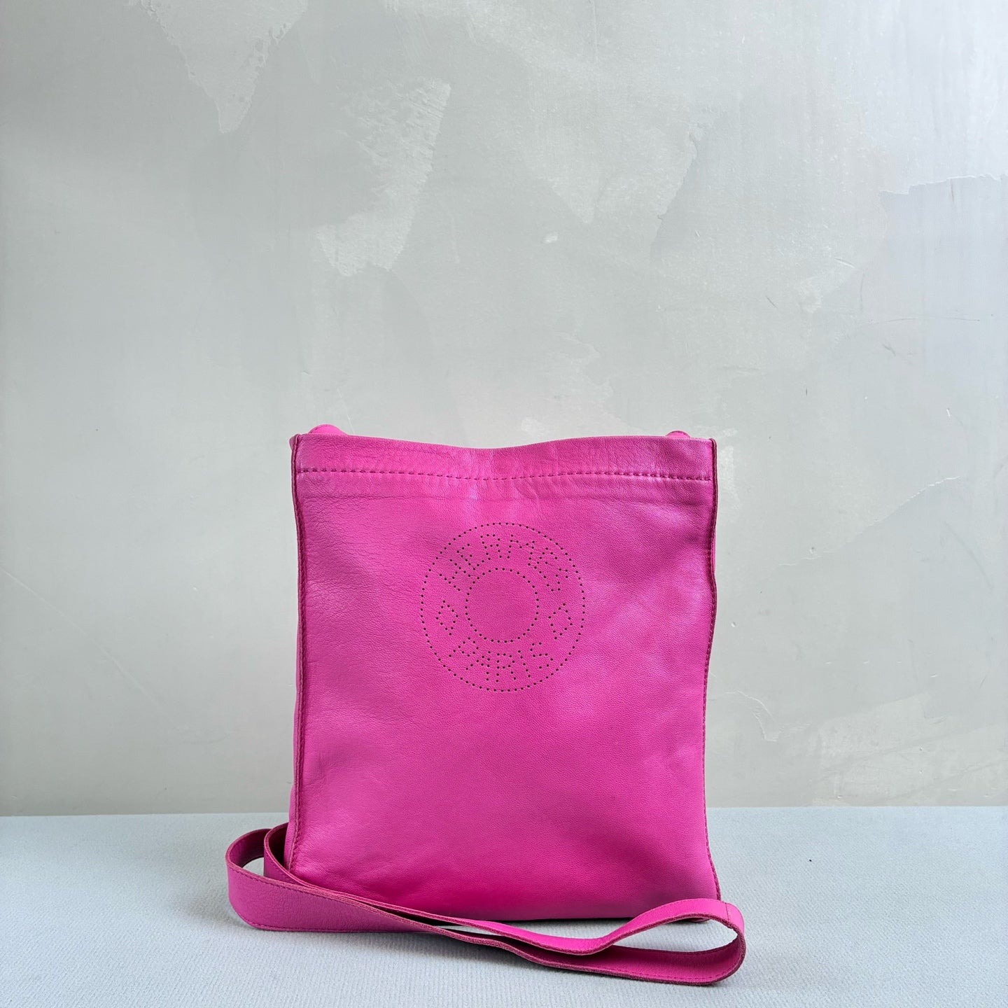 HERMES 98% New Frame O Engraving Full Leather Barbie Pink Single Shoulder Crossbody Bag Lambskin Size 19*22