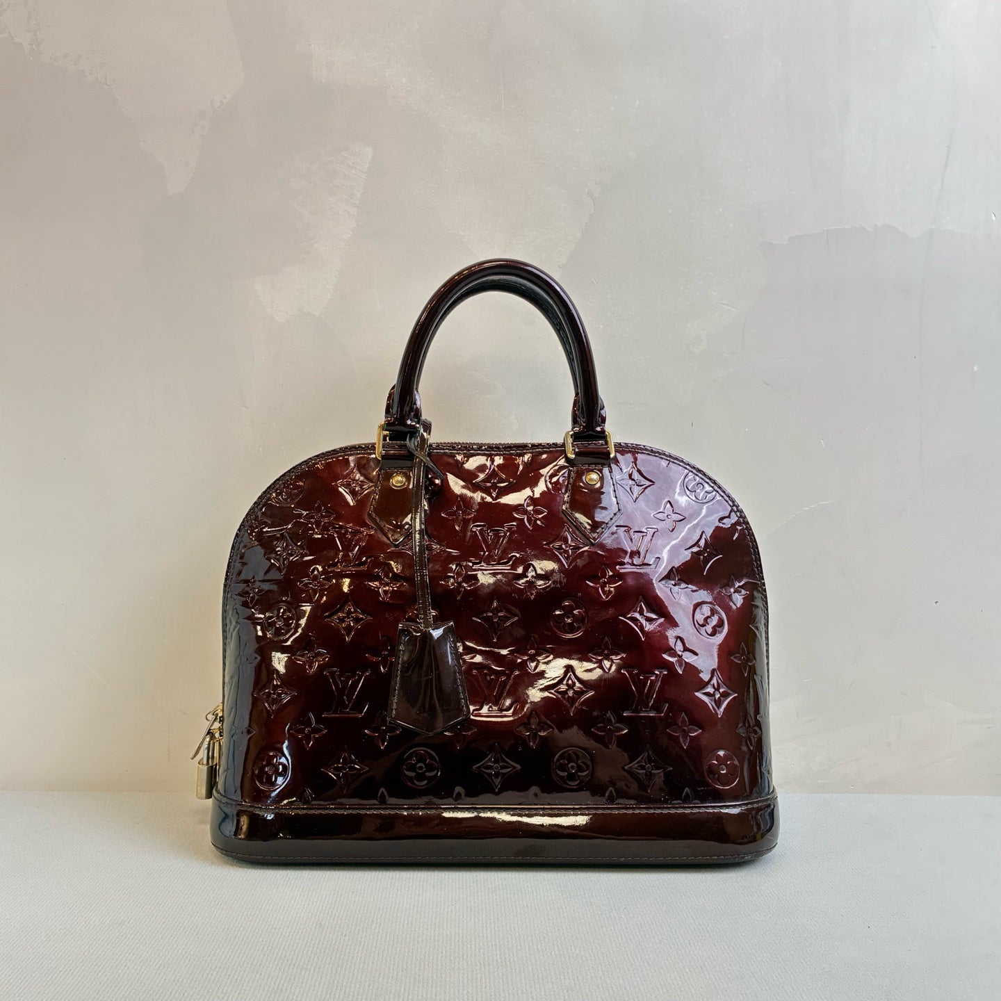 Louis Vuitton Patent Leather Shell Women's Bag Size 31*23 Cherry