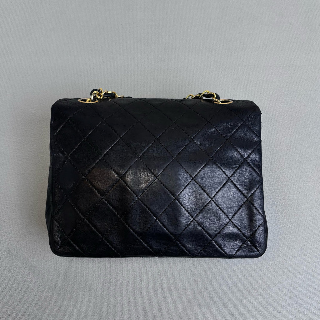 Chanel 9 New 1 Open Vintage Black and Gold Square Fatty Size 20*15