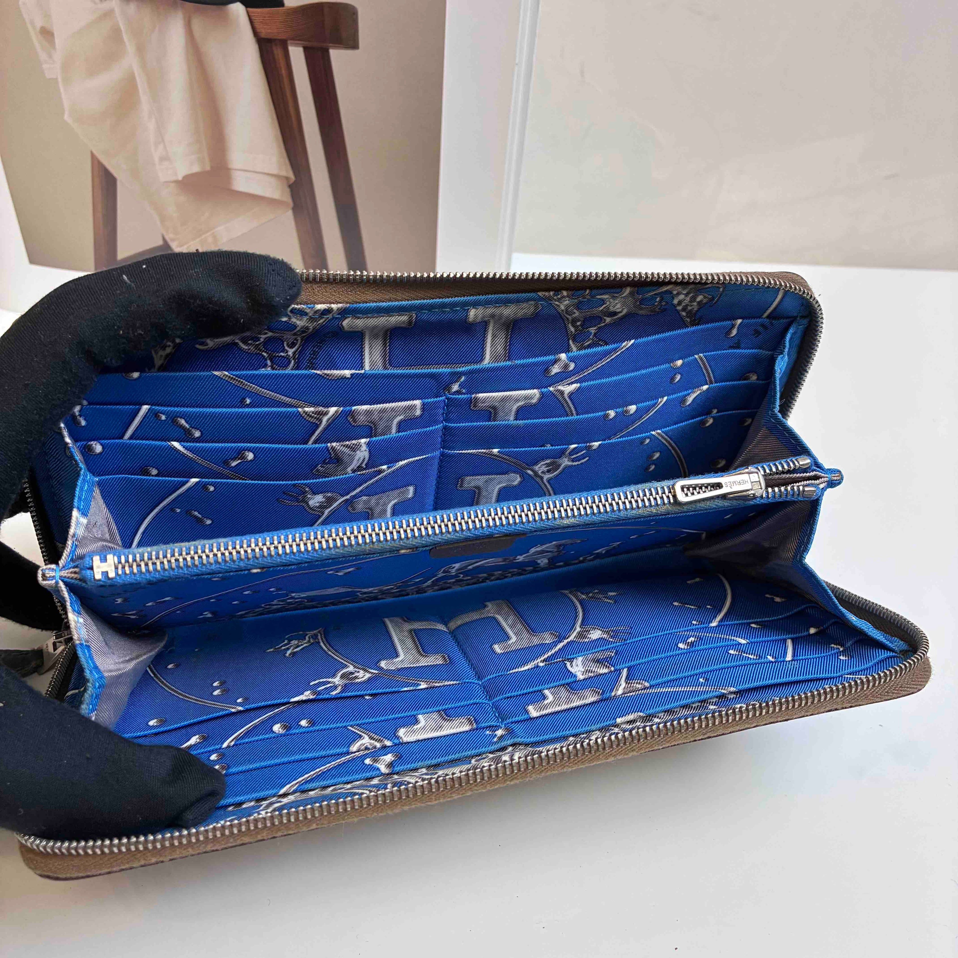 Hermès Silk in Series Long Wallet Size 20×11