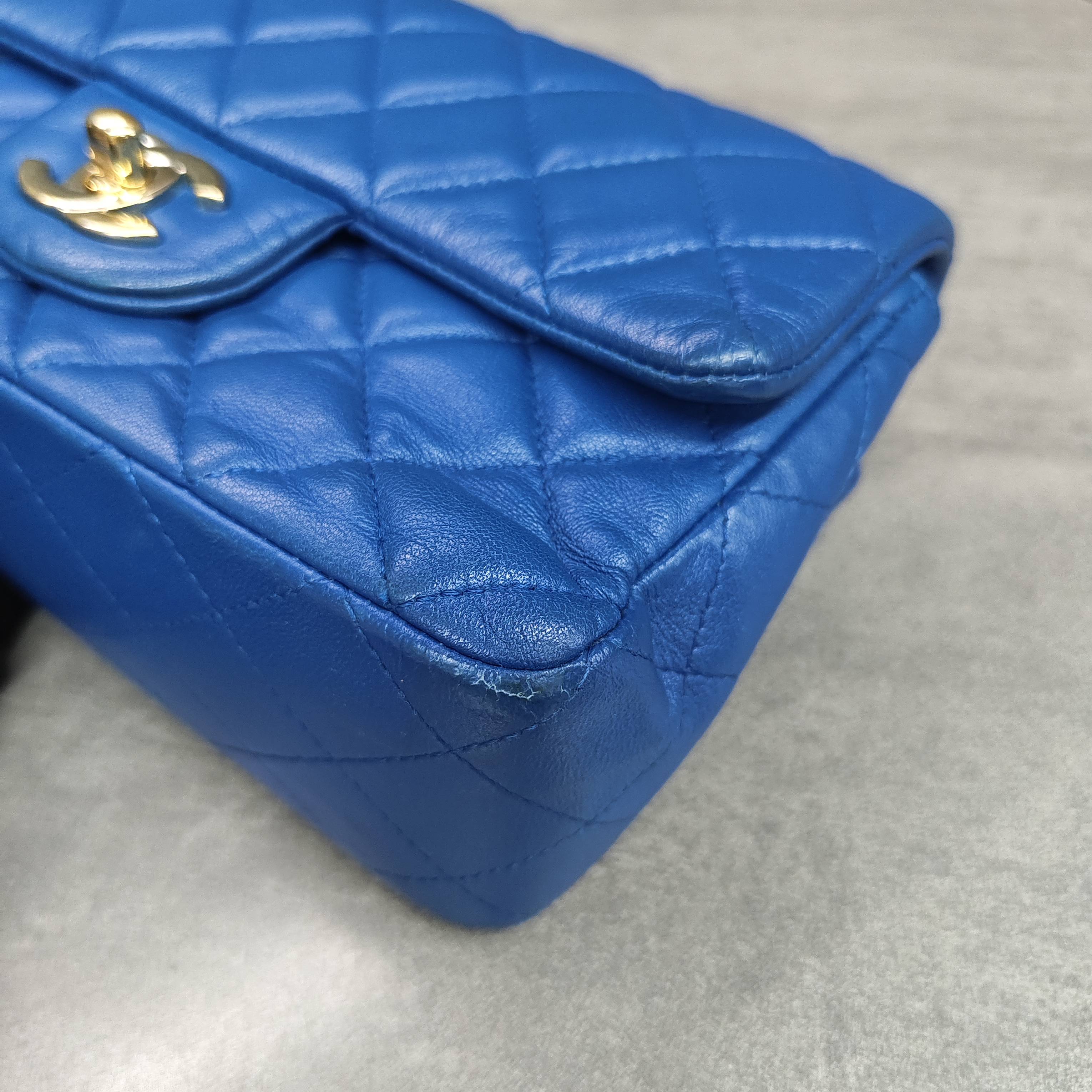 Chanel CF Large Mini Blue Gold Lambskin Chain Bag 24K Bag Shape Three-dimensional Interior Clean