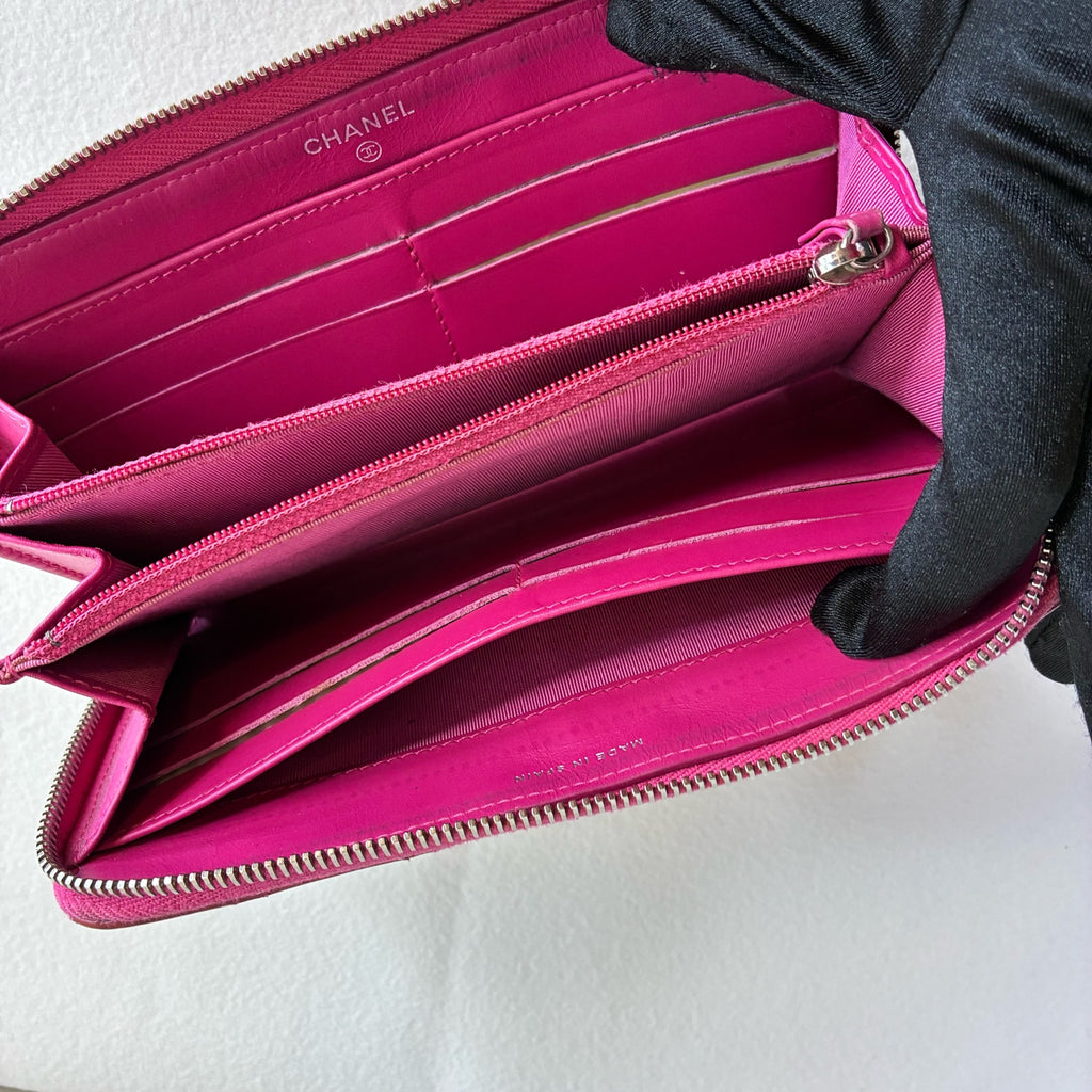 Chanel 98 New 20 Opening Grapefruit Red Patent Leather Long Wallet Size 19*10