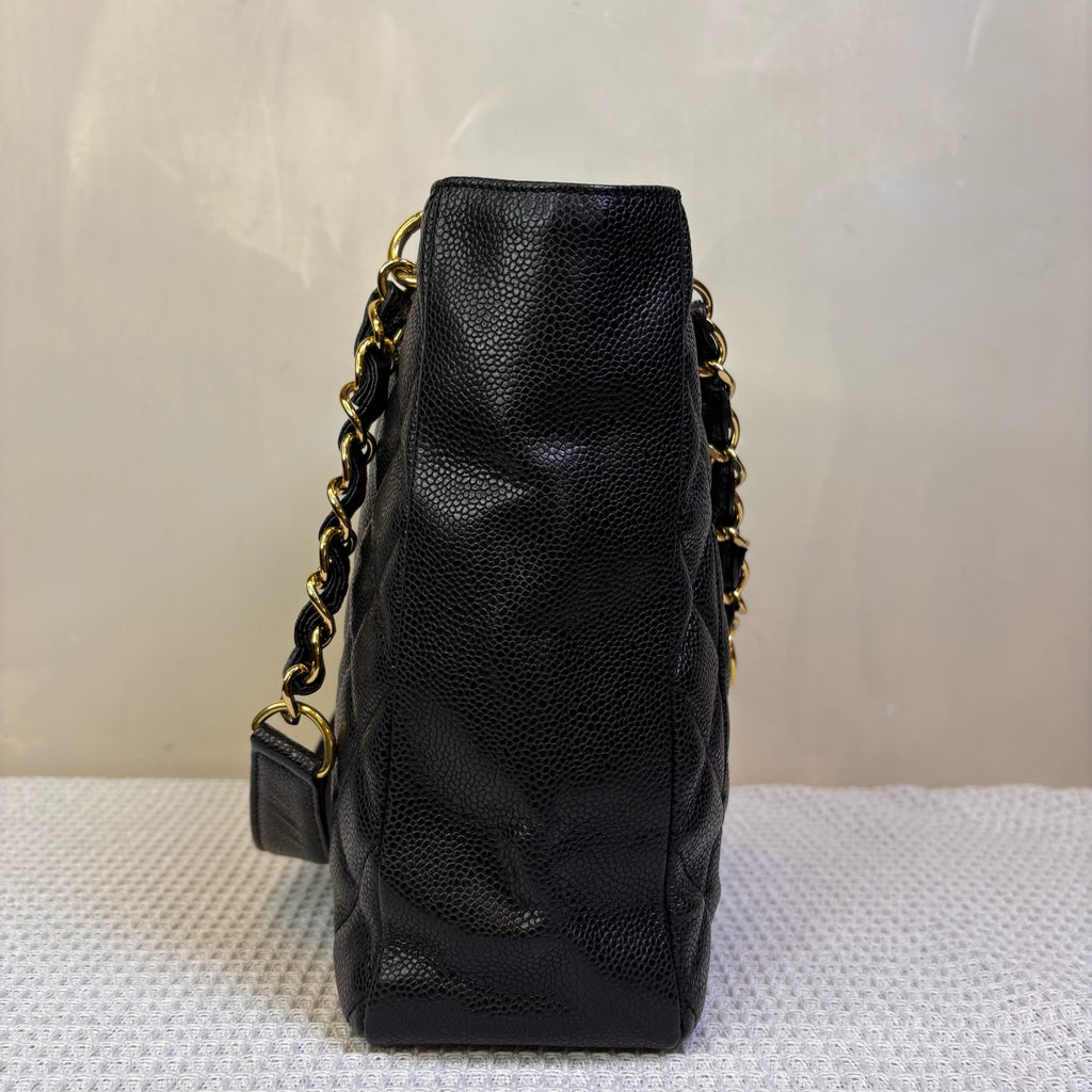 Chanel, 14K, PST black with gold hardware classic quilted textured leather shopping bag, shoulder tote bag dimensions: 25x9x23 cm, compact.