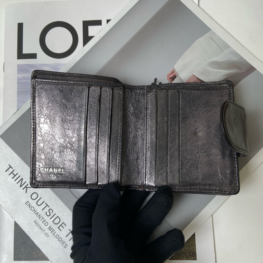 Chanel Kangpeng Wallet 12-fold 98% new Size: 10.5*9.5 Black leather material