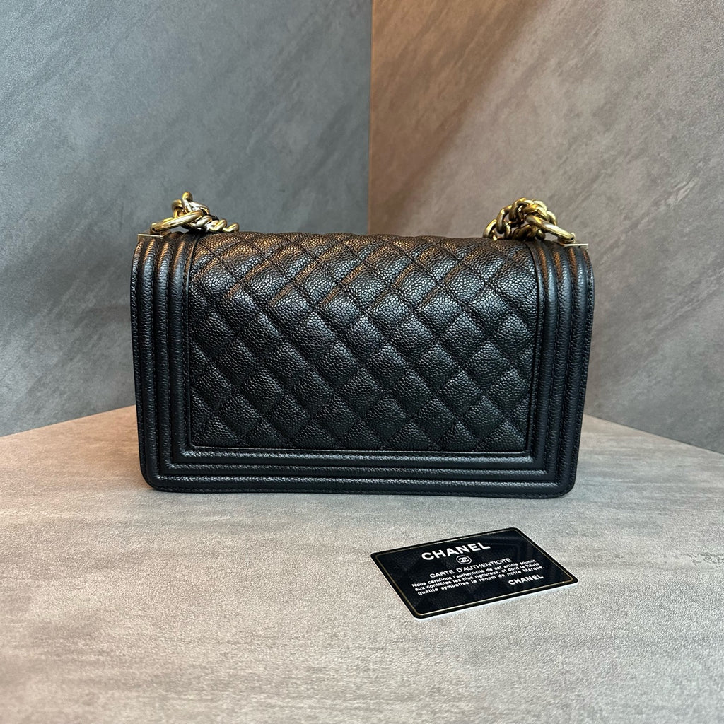 Chanel leboy medium-sized black gold lychee cowhide chain bag, 20 opening, card bag type, three-dimensional inside clean
