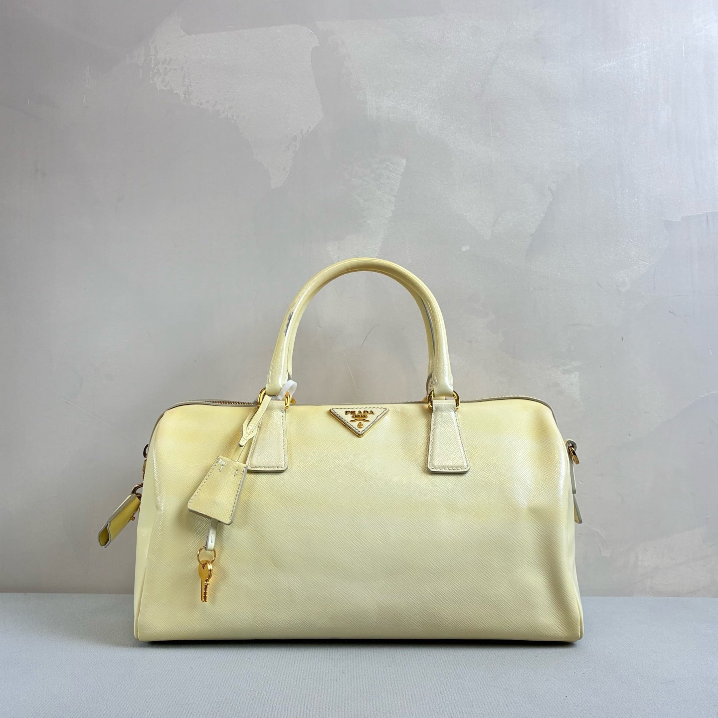 Prada 98% New Chick Yellow Patent Leather Boston Tote Handbag Crossbody Bag Saffiano Texture Size 32*17