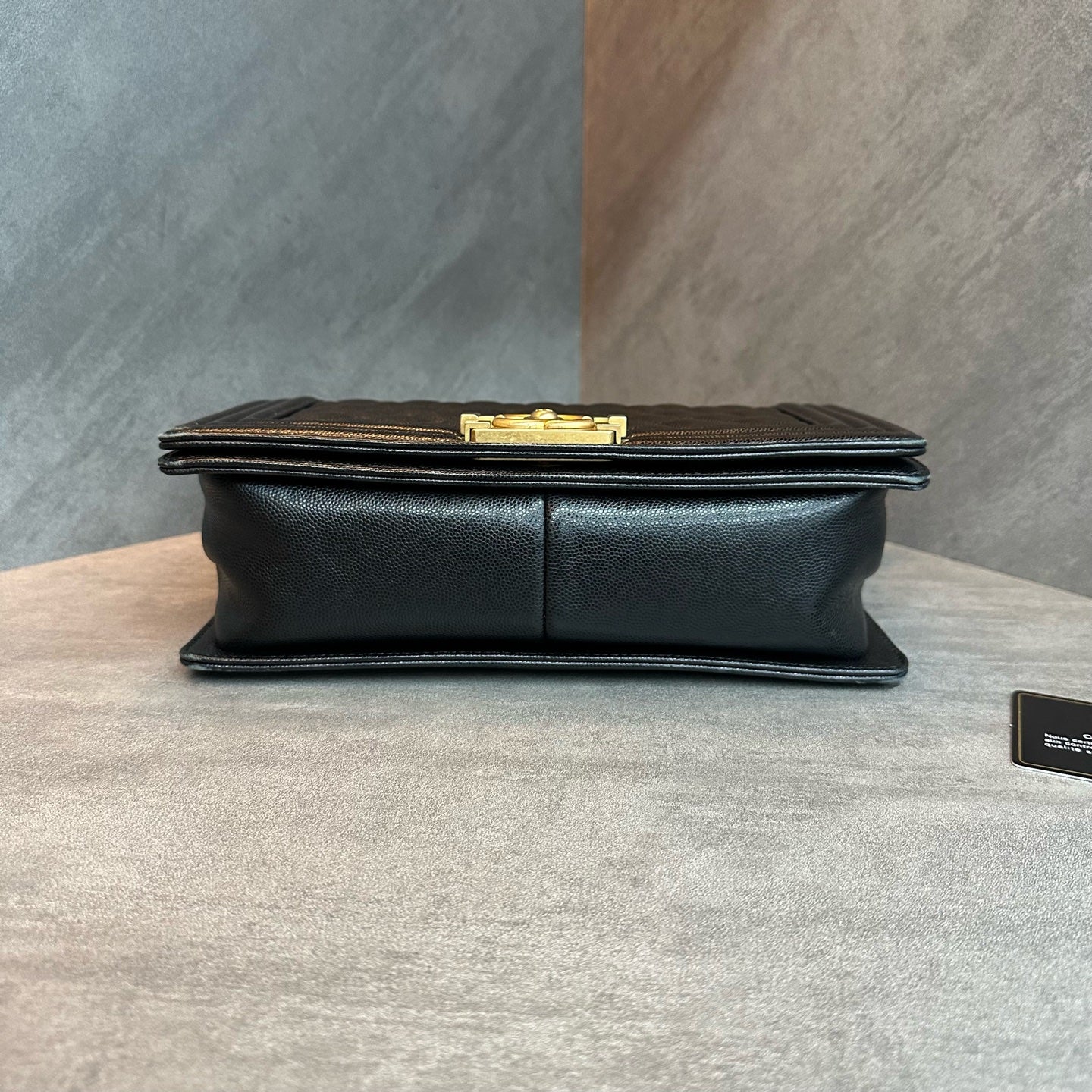 Chanel leboy medium-sized black gold lychee cowhide chain bag, 27 openings, card bag type, three-dimensional inside clean