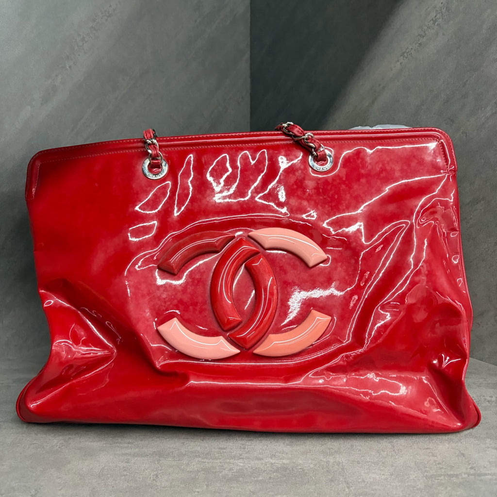 Chanel Red Patent Leather Chain Tote Bag, 32×12×19, 13-series, no authenticity card, clean interior, in stock