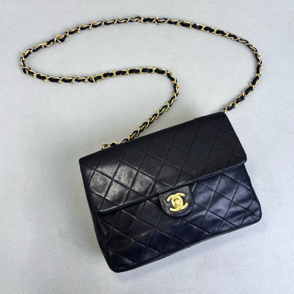 Chanel 9 New 1 Open Vintage Black and Gold Square Fatty Size 20*15