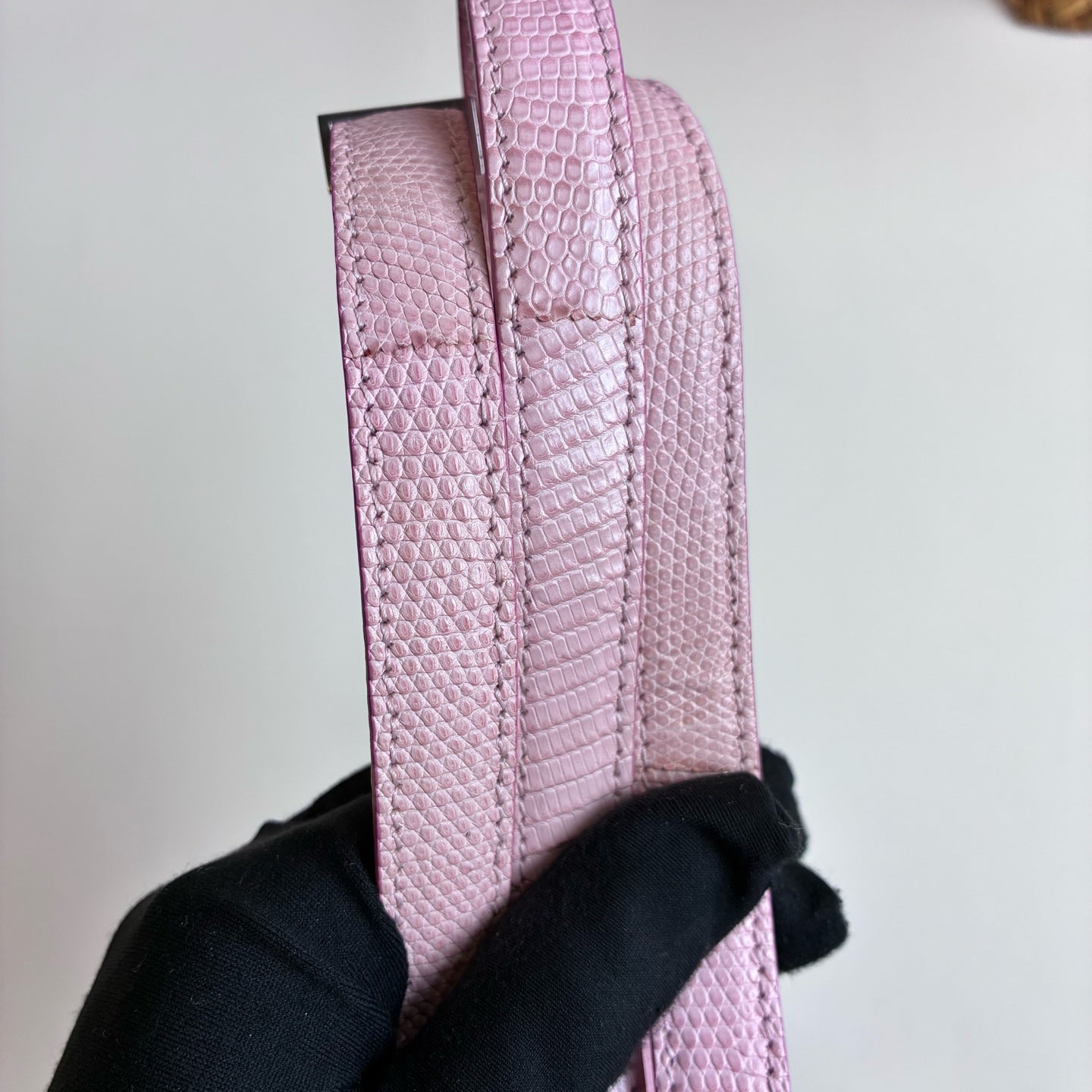 Celine Pink Lizard Skin Box Himalayan Bag Tofu Bag Original Price 80,000 Yuan Shoulder Bag 99% New Size: 2