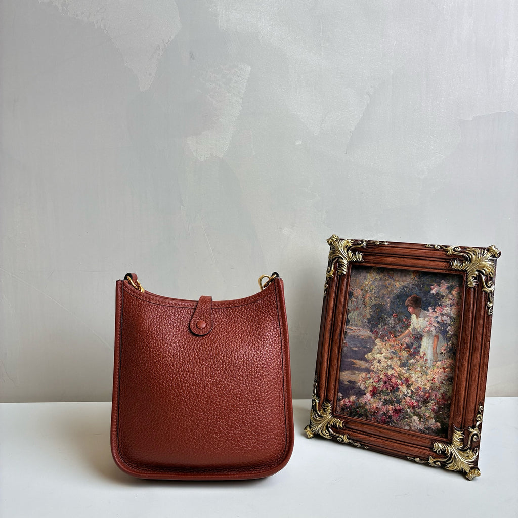 Hermes Mini Evelyne Red Brown with Gold Buckle U Stamp 99% New Size: 17x5.5x1
