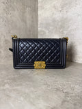 Chanel Black gold leboy medium-sized sheepskin 19, red, reverse normal bag shape, three-dimensional inside, clean, original condition, in stock at a good price