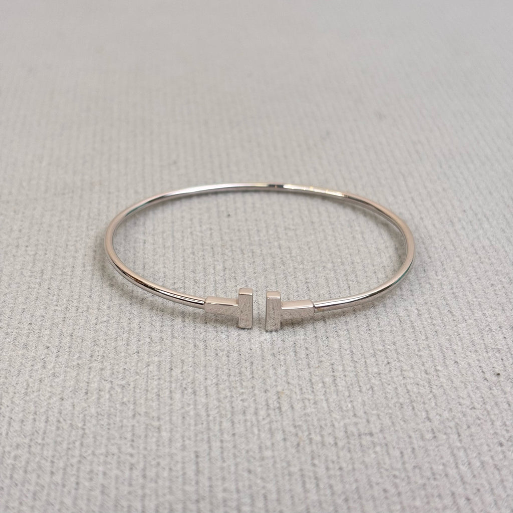 Tiffany Au750 Platinum Double T Bracelet No Diamonds Condition 99% New with Box