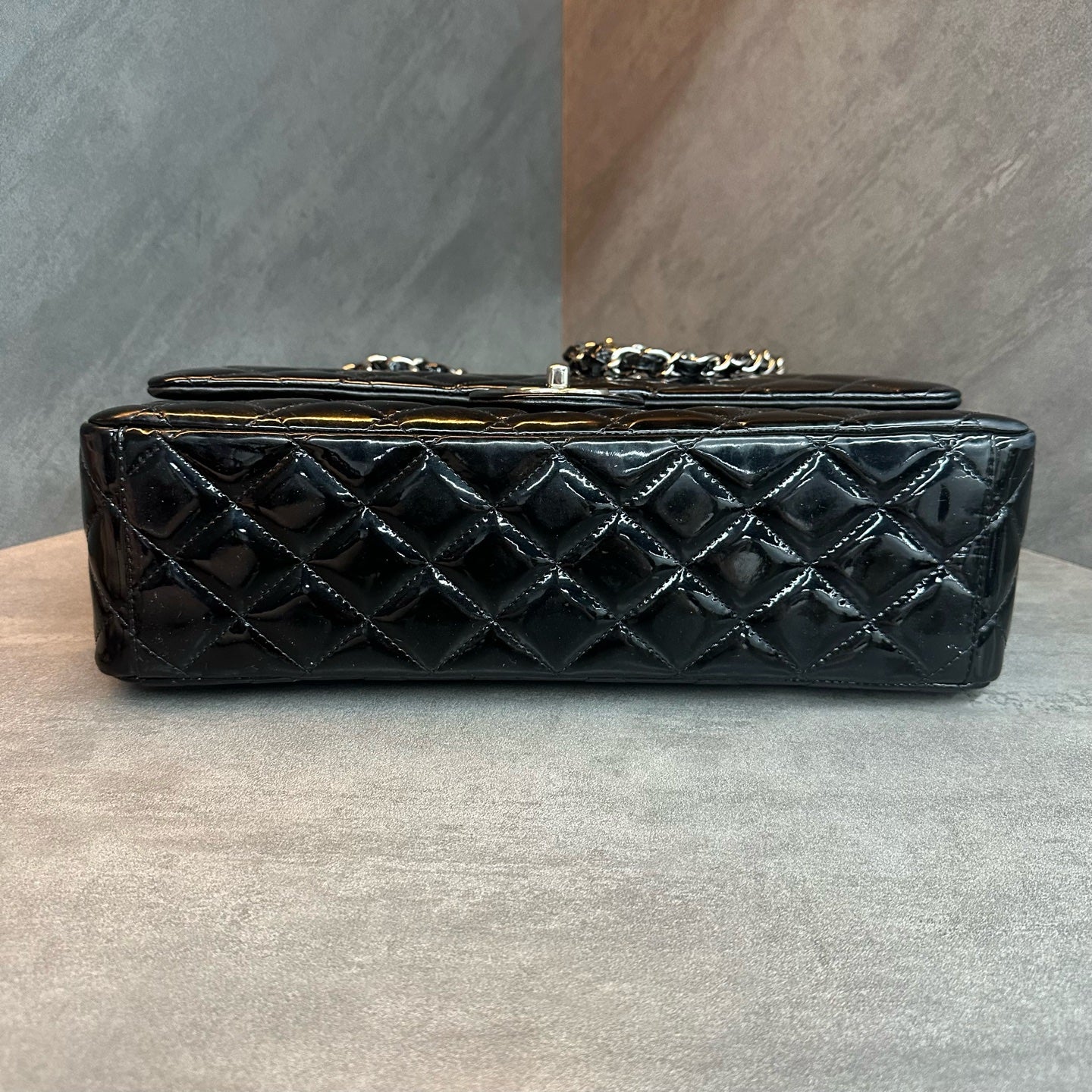 Chanel cf maxi Black silver patent leather chain bag 15K