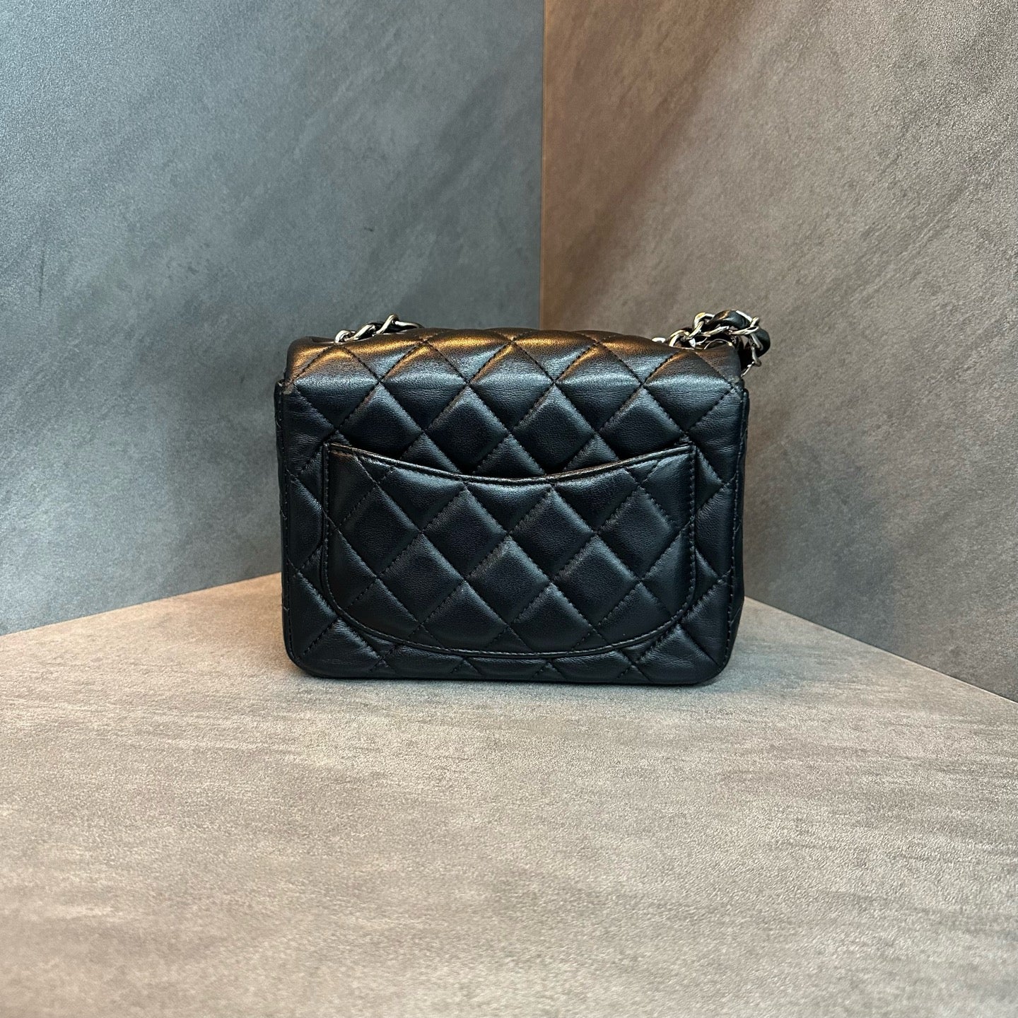 Chanel cf Square Fat Man Black Silver sheepskin Chain bag, 17 open bag type, three-dimensional inside clean