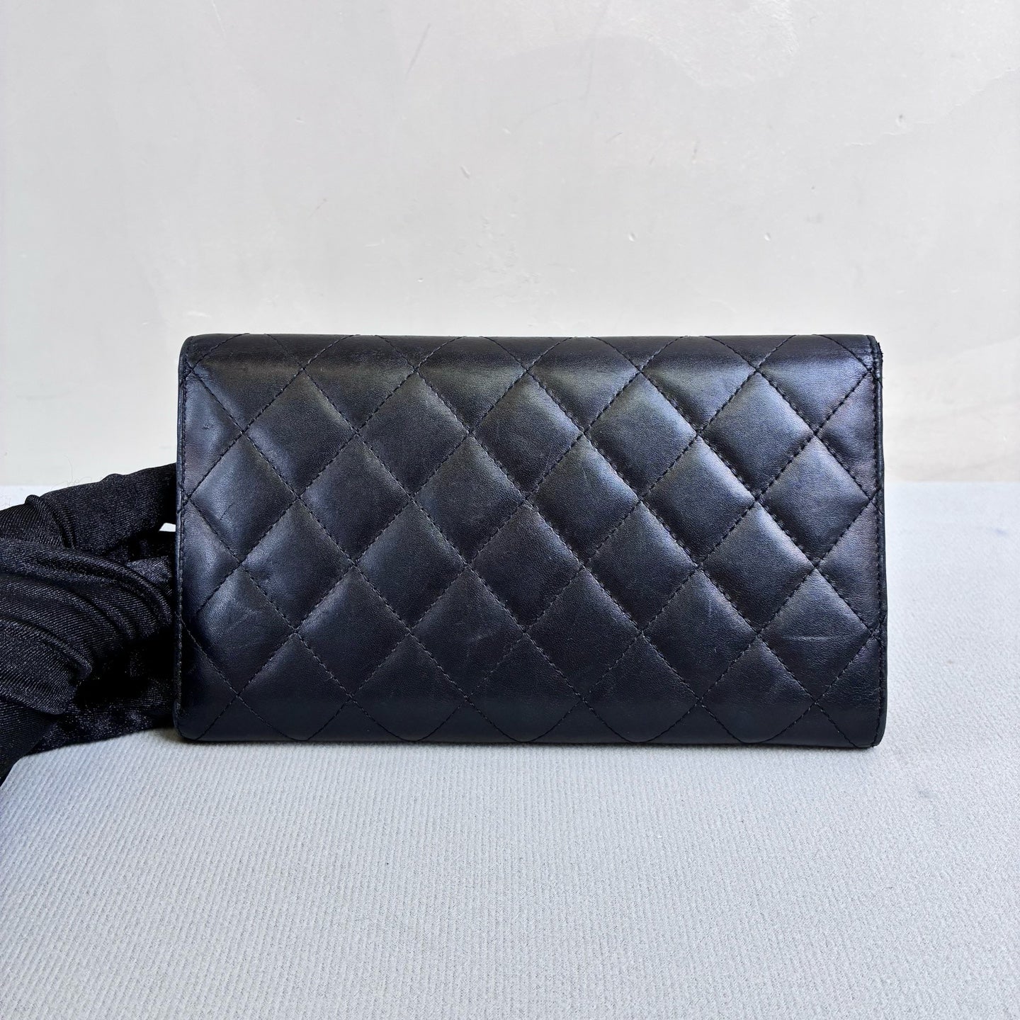 Chanel 16 Open Black Long Wallet Cowhide Material Interior with Multiple Fuchsia Card Slots Size 20*12