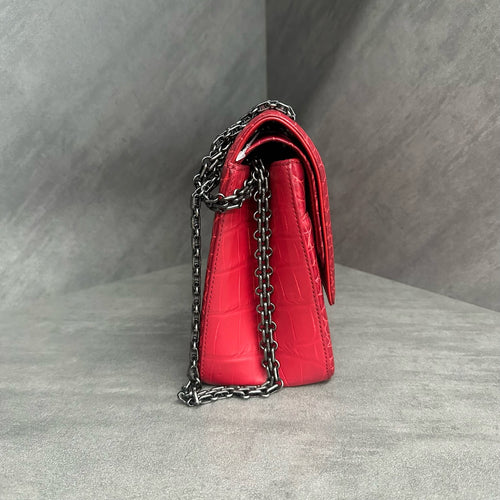 Chanel 2.55 series large crocodile hand-held shoulder bag, dimensions 31*20*9, retail price 348000!