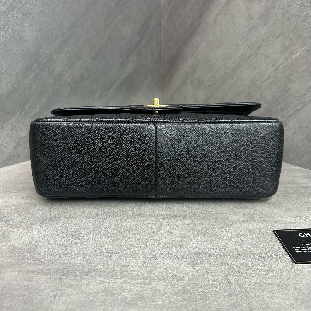 Chanel CF Jumbo black-grain calfskin chain bag in black and gold, 16 serial with authenticity card, structured silhouette, clean interior