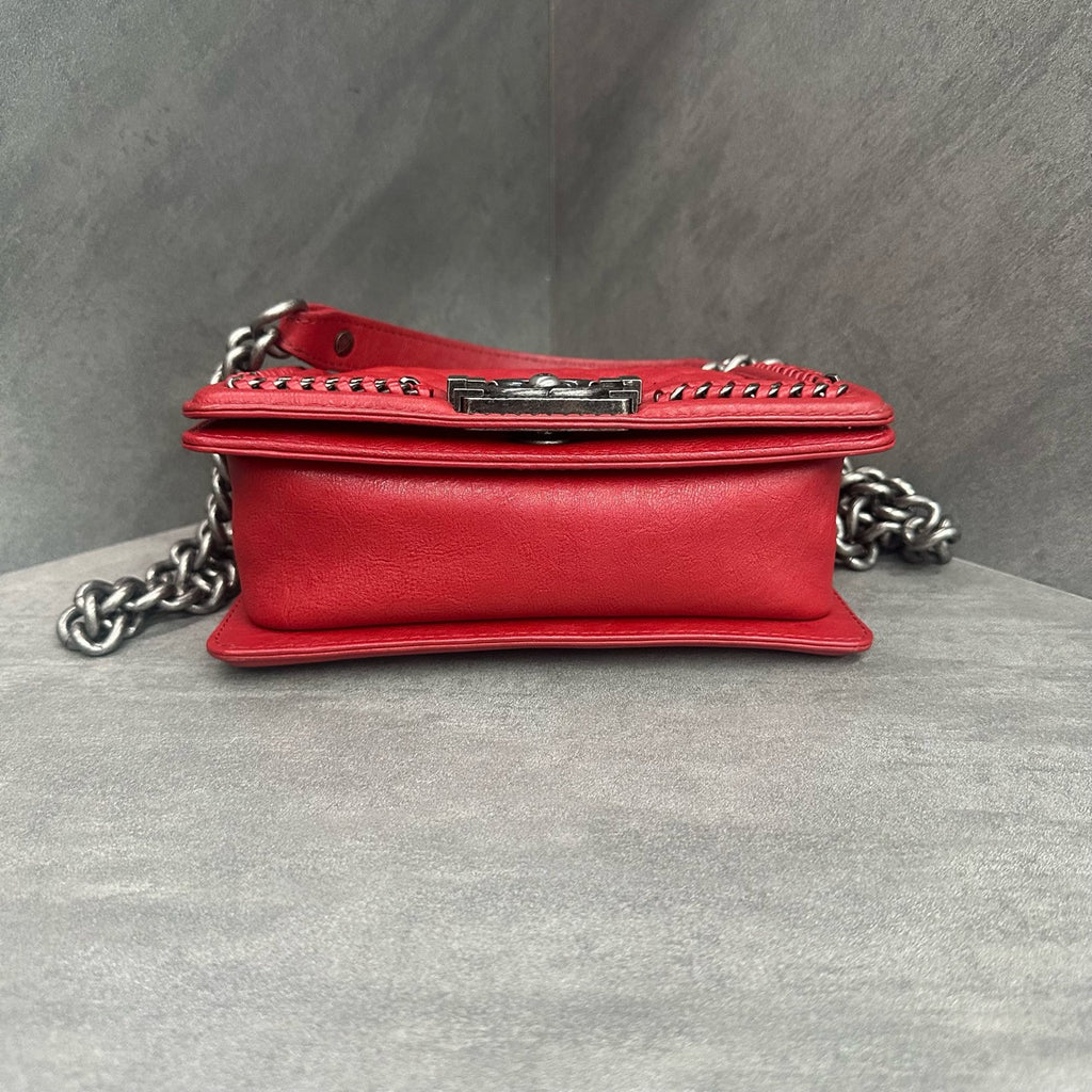 Chanel Red Small leboy Handbag, Court Style, 23rd Series, with Card and Receipt, Structured and Full Shape, No Wear on Corners