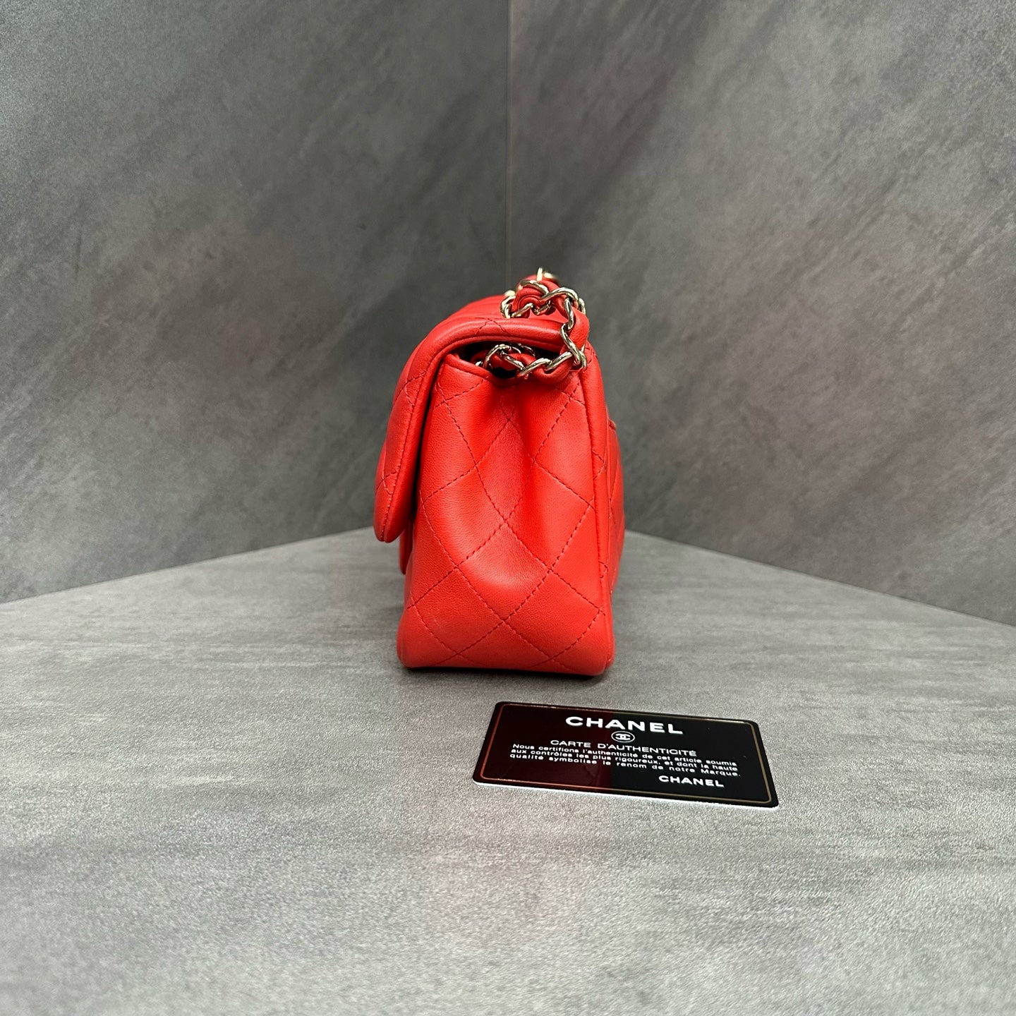 Chanel cf Square Fat Man Red gold sheepskin chain bag, 23K with strap card bag type, three-dimensional inside clean