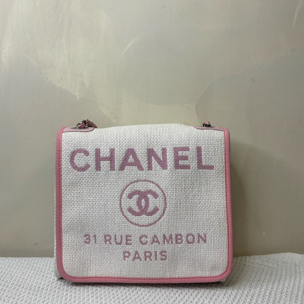 CHANEL 21 Open Pink and White Beach Flap Woven Chain Messenger Bag, 99% New, Size 23*23